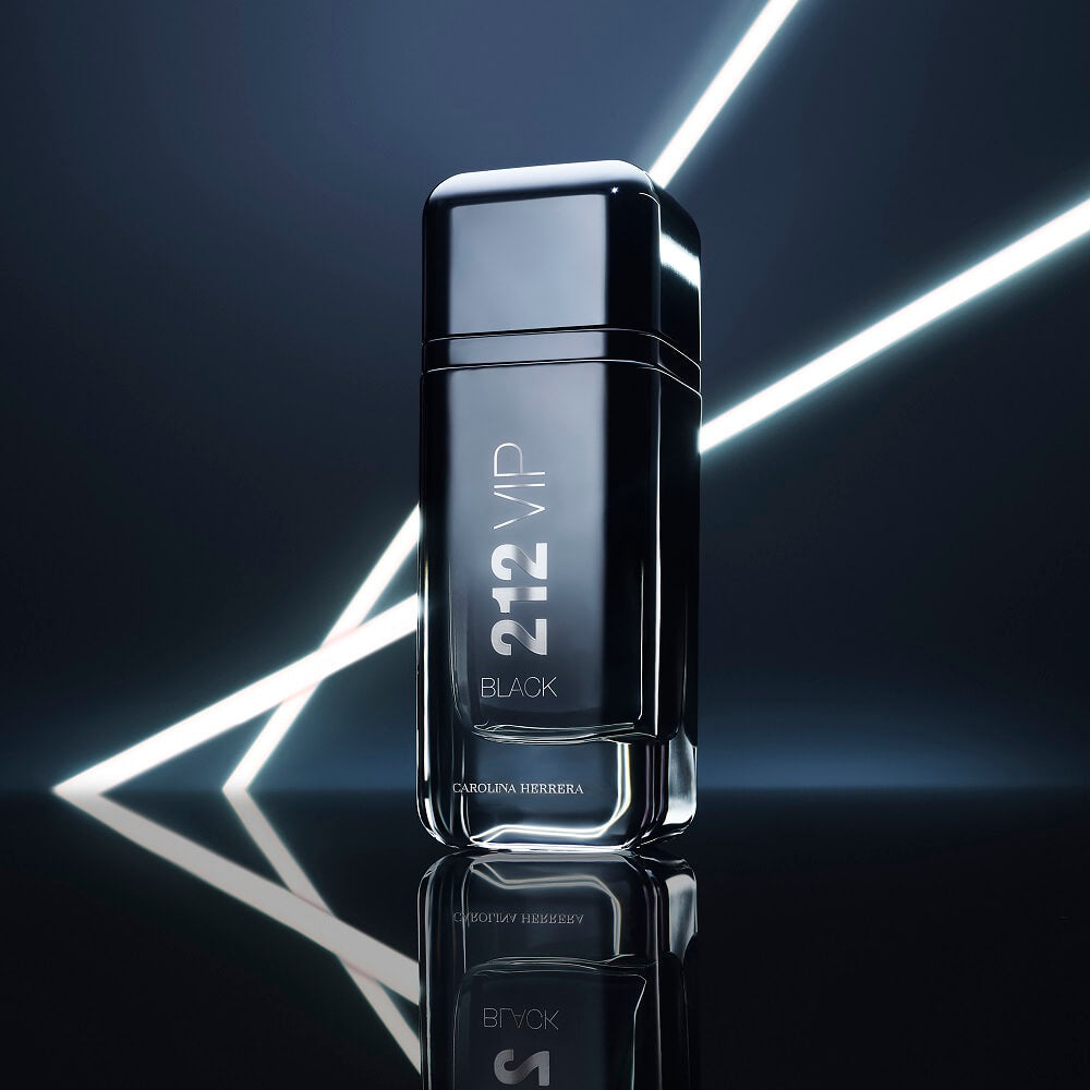 Perfume 212 Vip Black Carolina Herrera 100 ML (1.1)